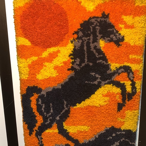 Vintage 70s 36x26 Large Hook & Loop Horse Sunset Rug Textile Wall Hanging Decor - Picture 6 of 17